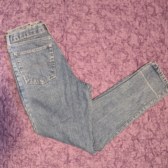 Vintage Mom Jeans - Picture 2 of 4